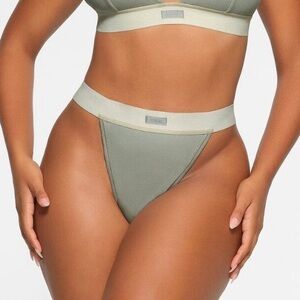 SKIMS Ribbed Thong In Mineral